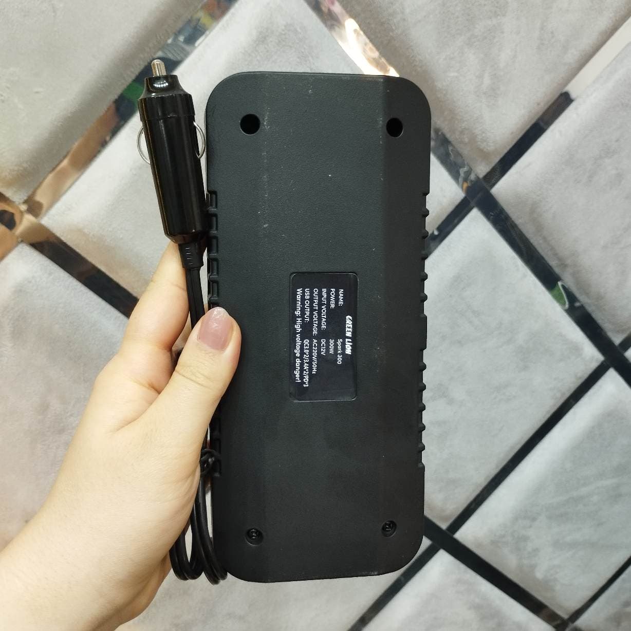 مبدل برق خودرو گرین لاین Spark 300 (300 وات) — تصویر ۶