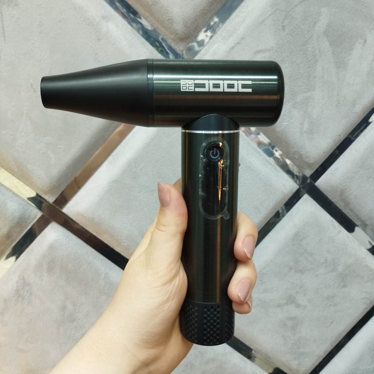 جت‌فن پرتابل DOOC مدل DJF‑912 |دمنده دستی پرقدرت براشلس — تصویر ۲