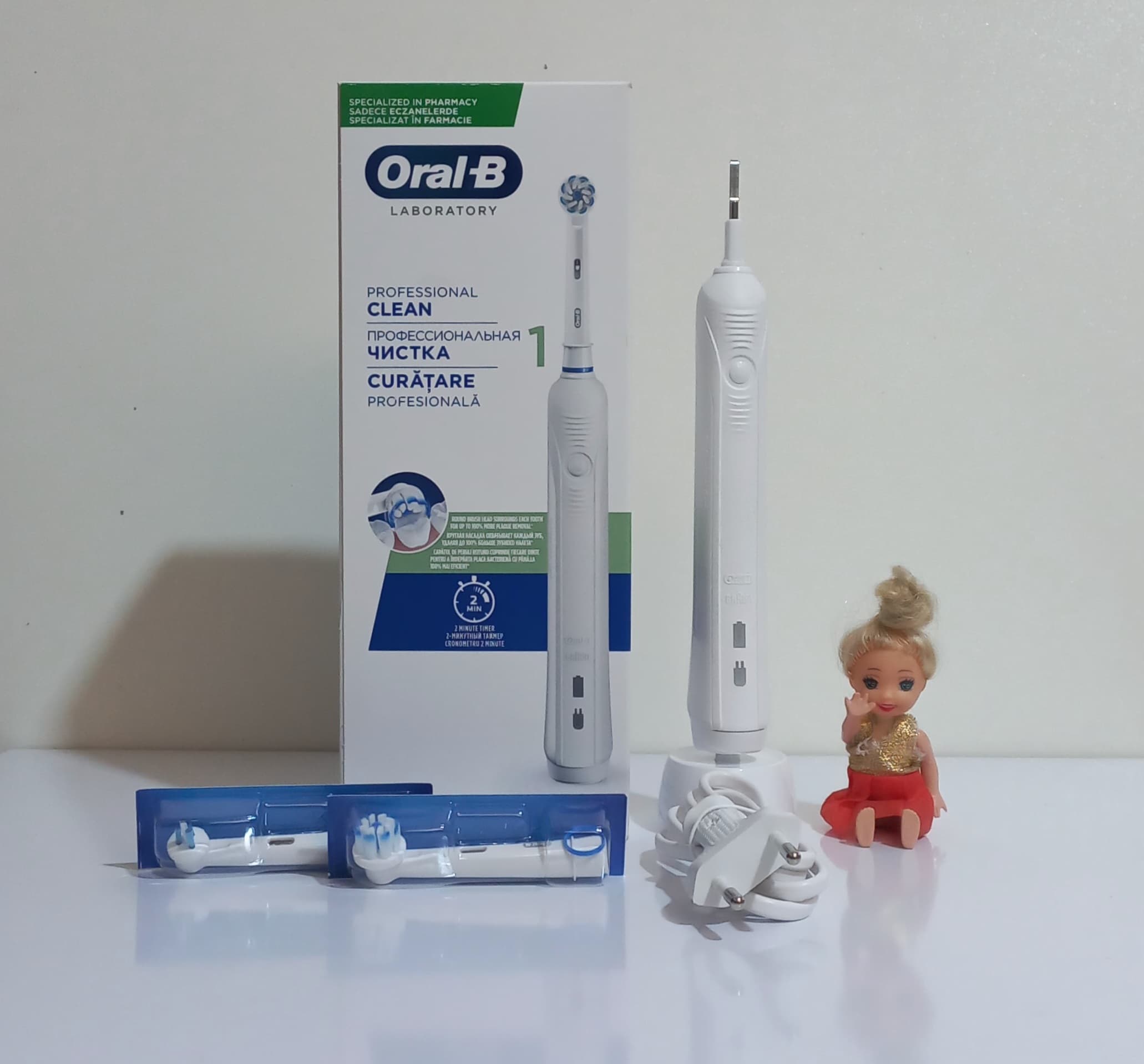 مسواک برقی اورال بی مدل Pro 1 Professional Clean
