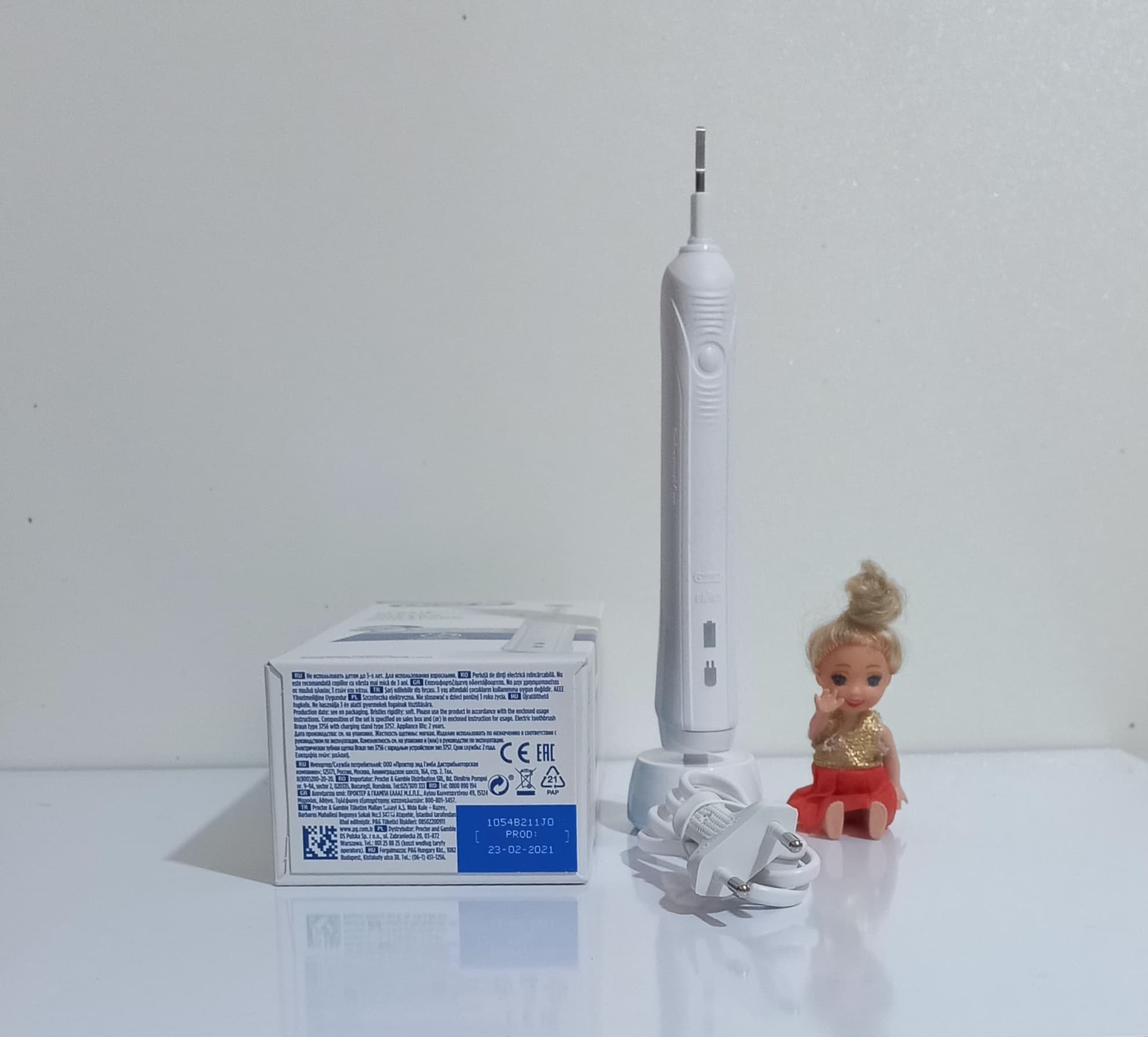 مسواک برقی اورال بی مدل Pro 1 Professional Clean — تصویر ۵