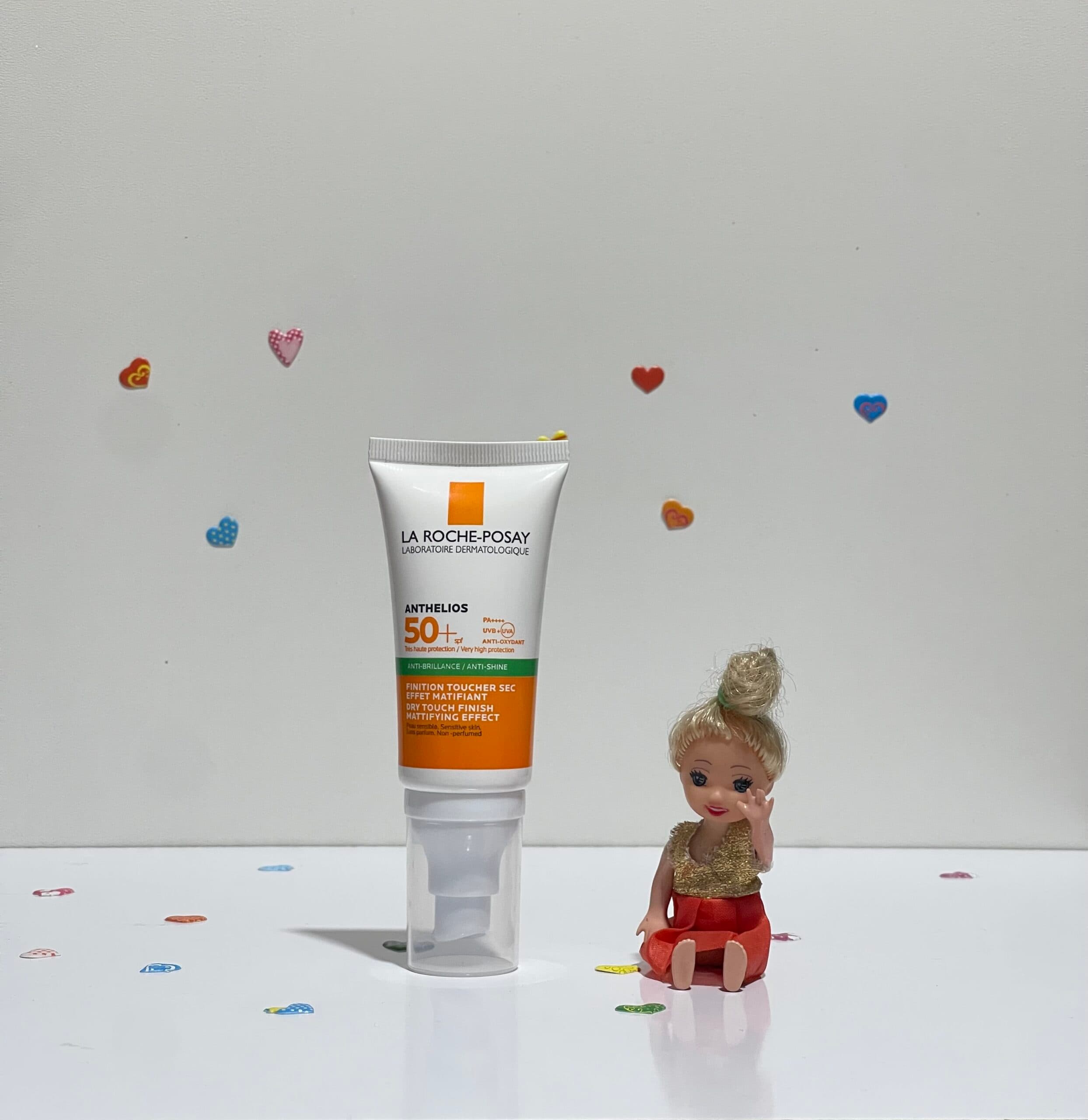 ژل کرم ضد آفتاب بی رنگ لاروش پوزای La Roche Posay آنتلیوس مدل آنتی شاین Anti Shine — تصویر ۳