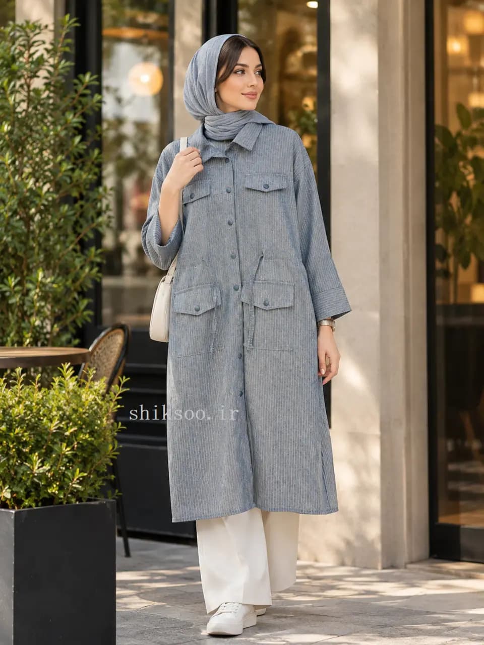 مانتو قواره بزرگ کد 8927 — تصویر ۲