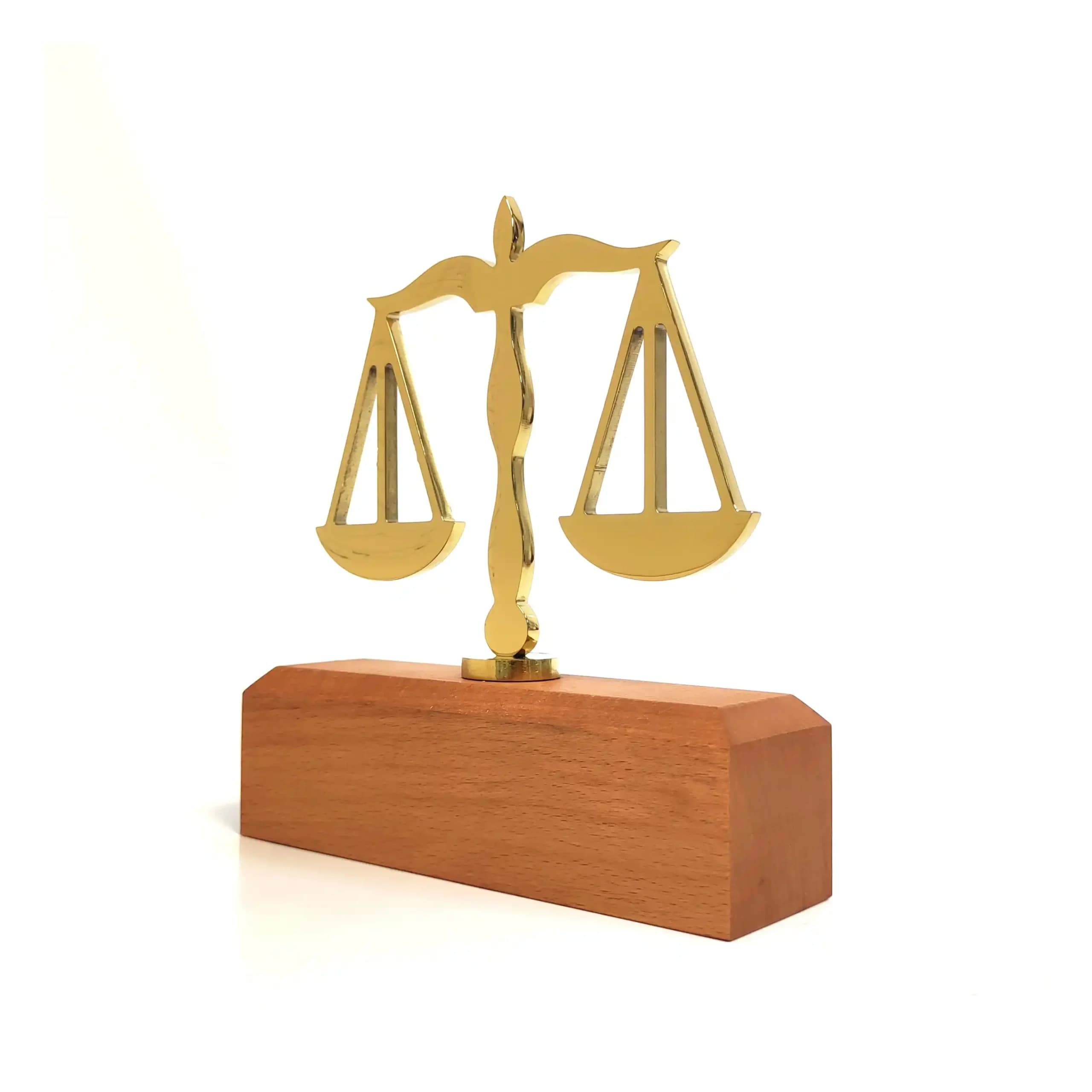تندیس ترازوی عدالت – اکسسوری حقوقی