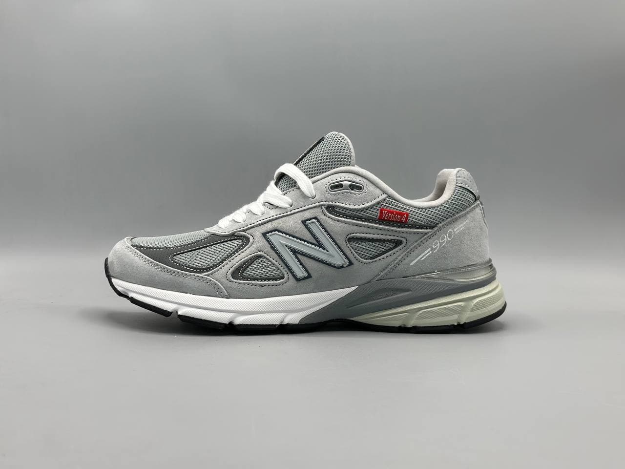 کتانی نیوبالانس 990 وی4 طوسی قرمز/ New Balance
