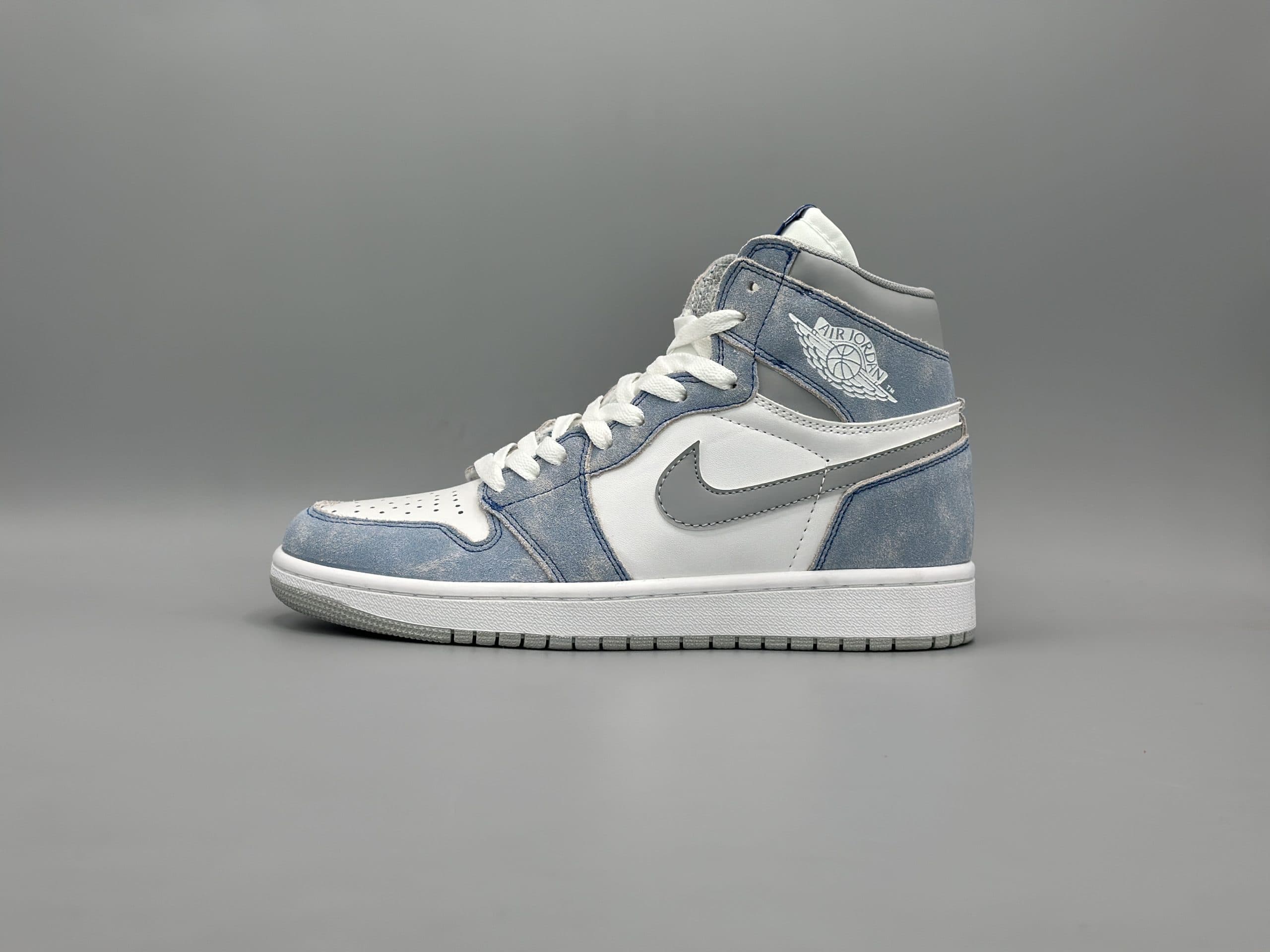 کتانی نایکی جردن 1 هایپر رویال/Nike Air Jordan 1 Hyper Royal