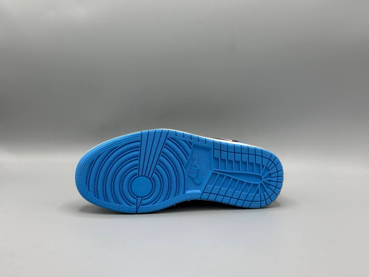 کتانی نایکی ایر جردن 1 لو پودر / Nike AJ1 low powder — تصویر ۵