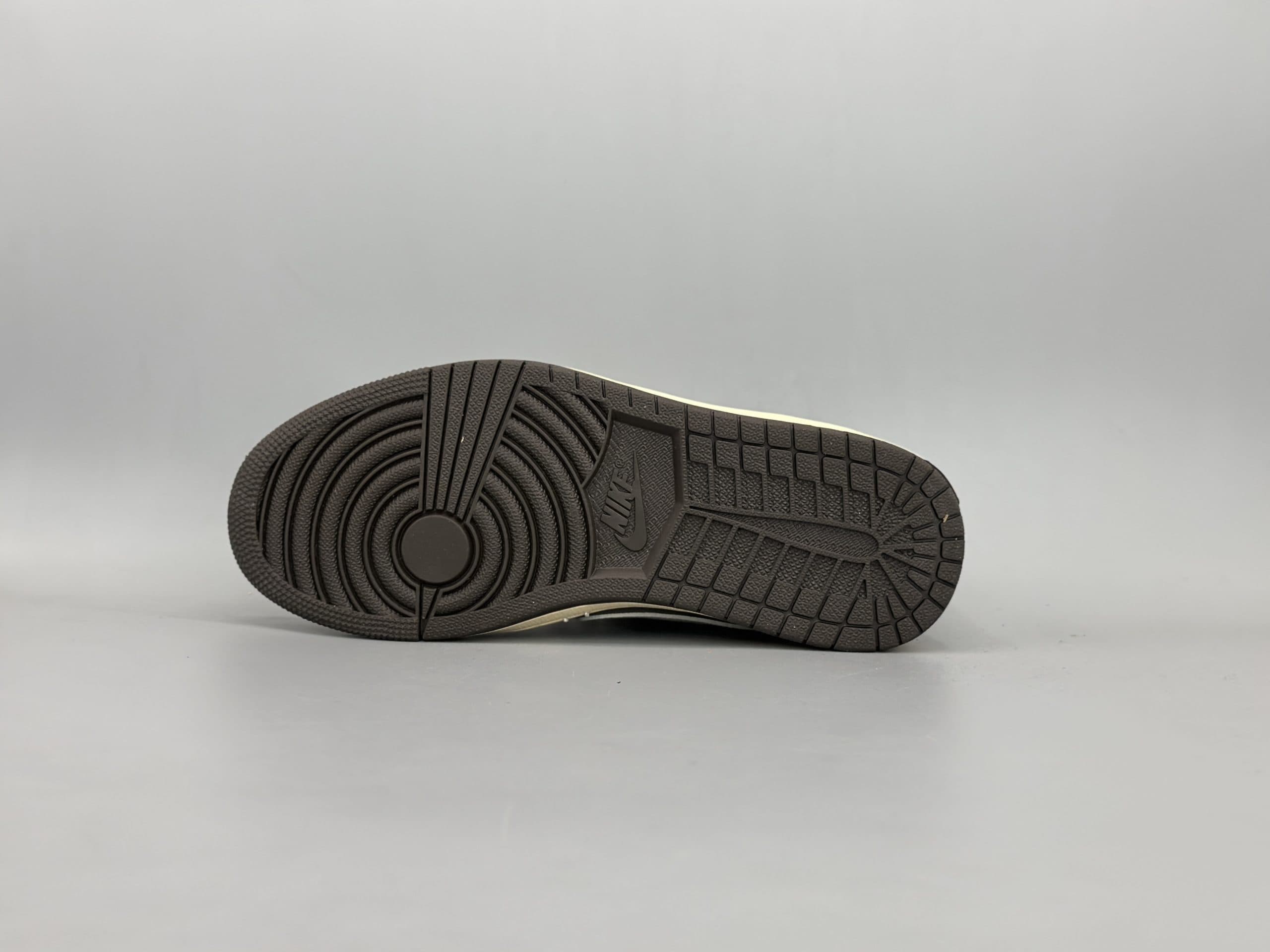 کتانی نایکی جردن 1 لو تراویس اسکات ریورس موکا/ Nike air Jordan 1 low Travis reverse mocha — تصویر ۵