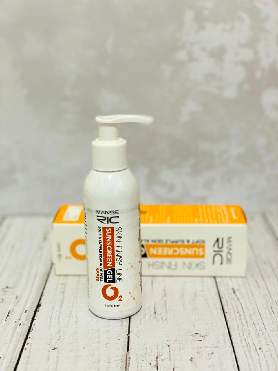 ژل ضد آفتاب لاین پایانی مانسریک 120 میل 50 spf — تصویر ۳