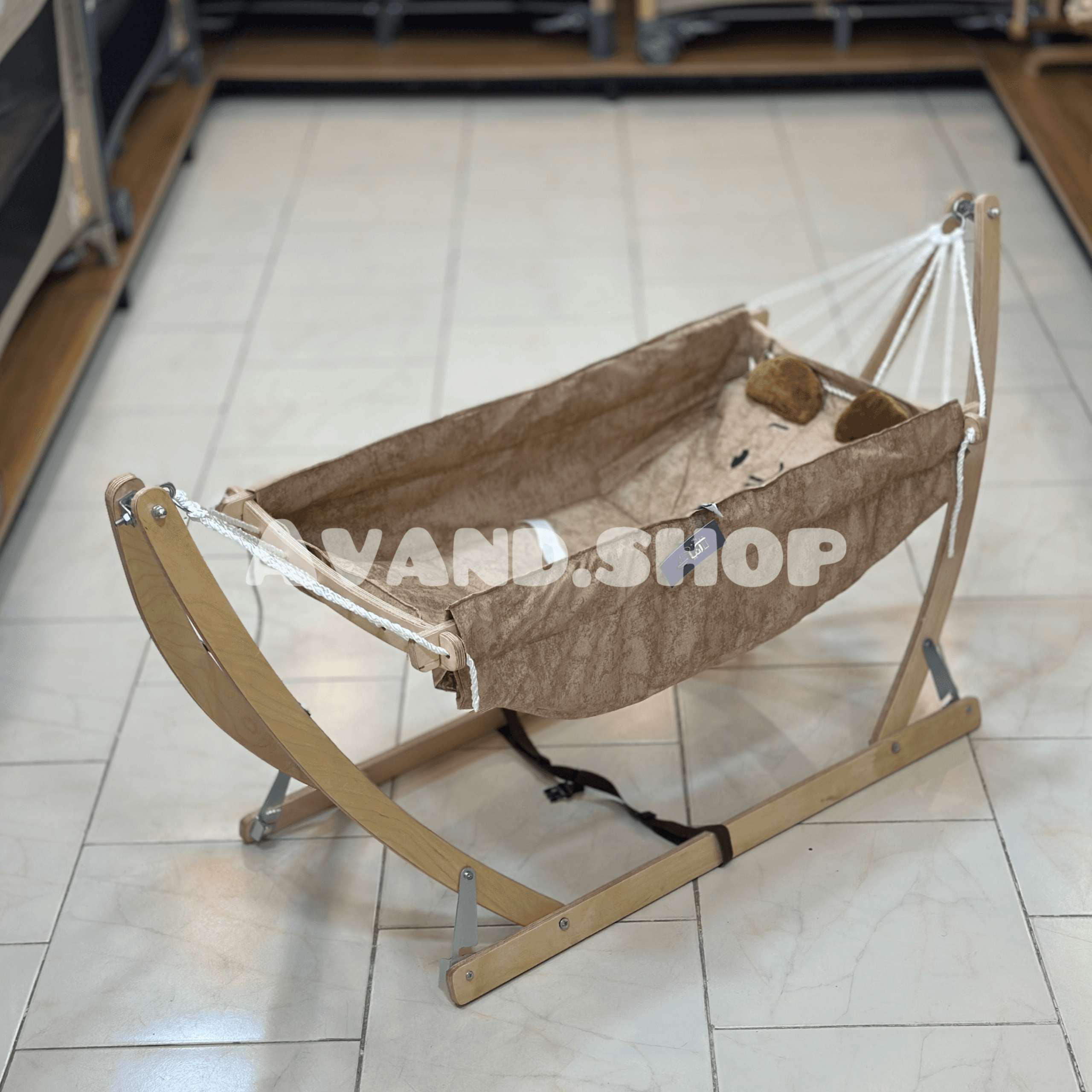 گهواره سنتی چوبی تاشو نوزاد مدل آنیا (طرح خرس )