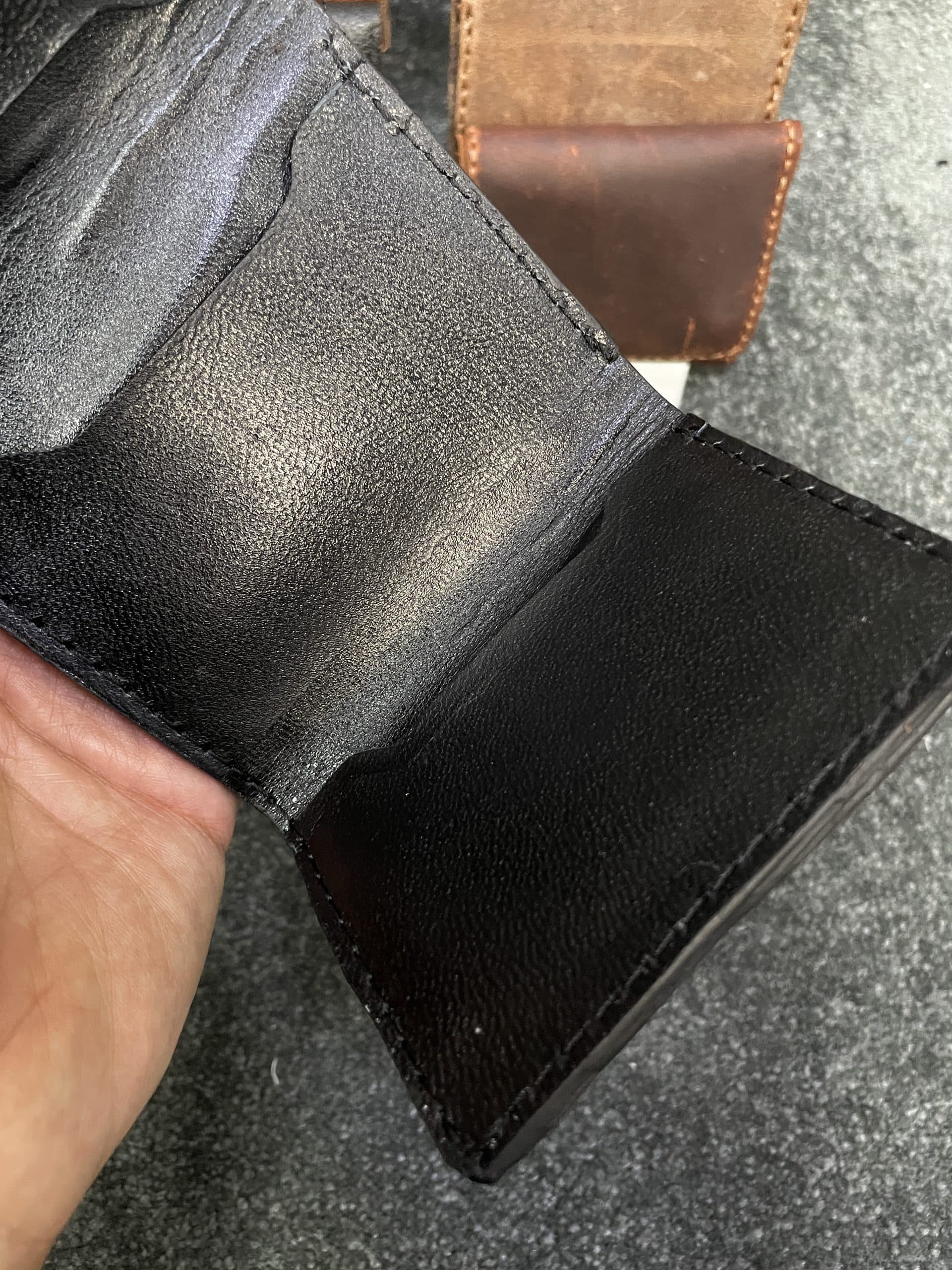 کیف پول سه طرفه دو دکمه — تصویر ۴