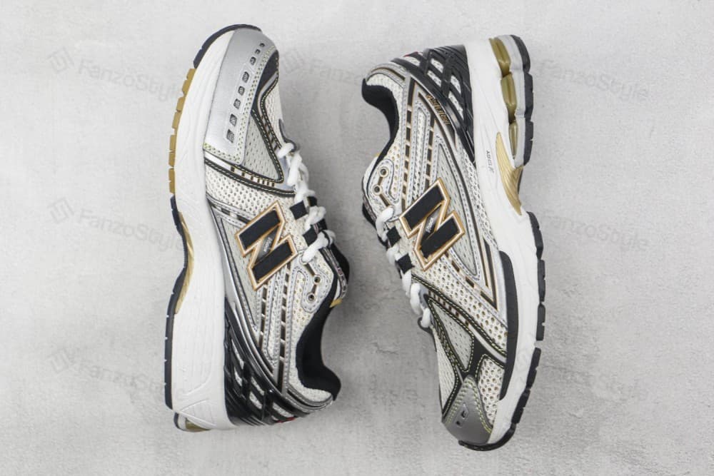 نیوبالانس ۱۹۰۶ “متالیک گلد”</br> NewBalance 1906R Metallic Gold — تصویر ۹