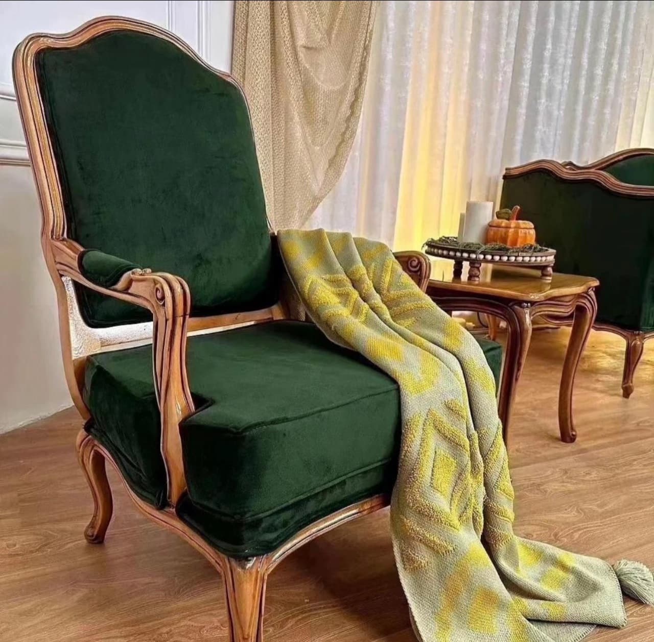 مبل کوئین فرانسوی 9 نفره — تصویر ۳