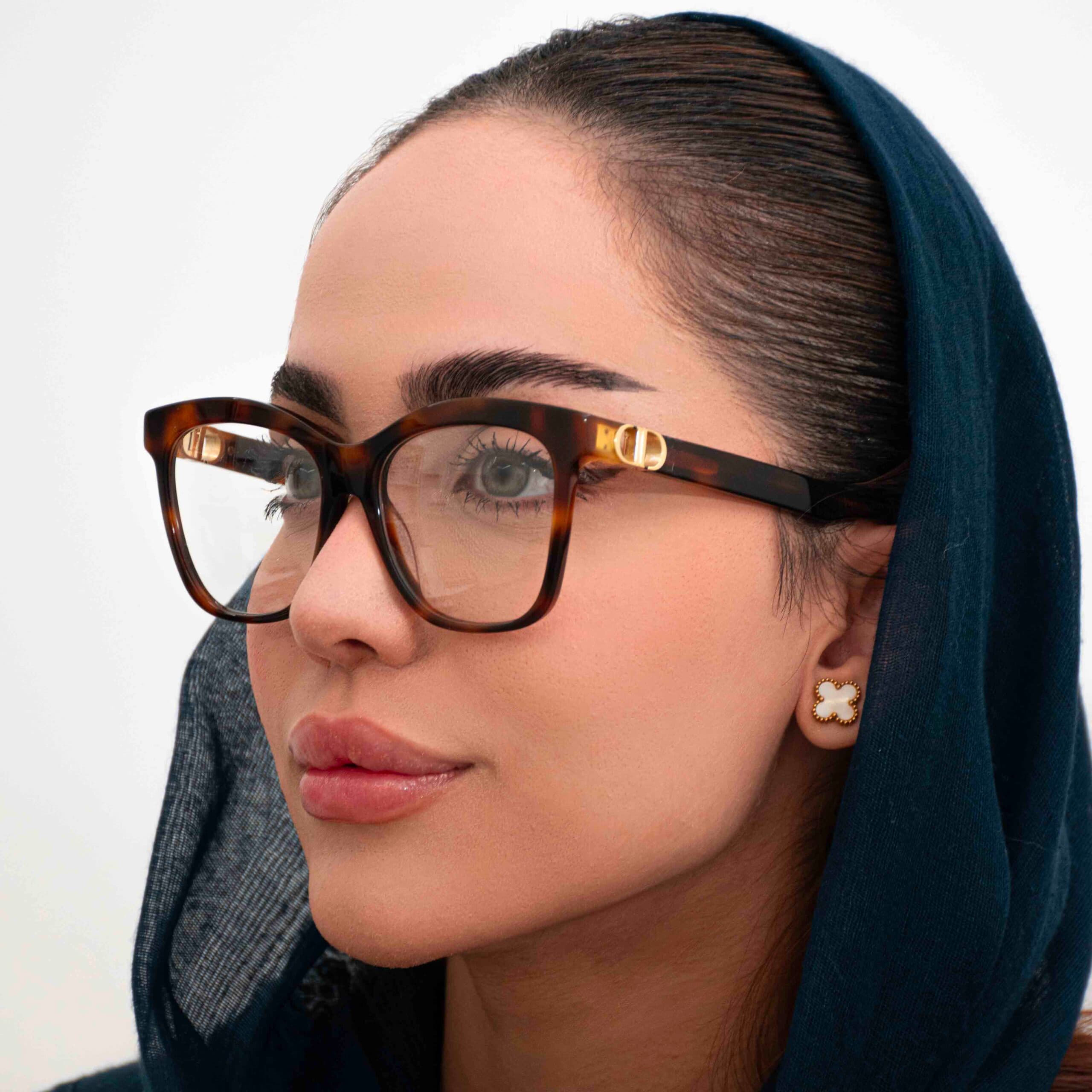 عینک طبی دیور 2600<br><span>Dior 2600</span> — تصویر ۳