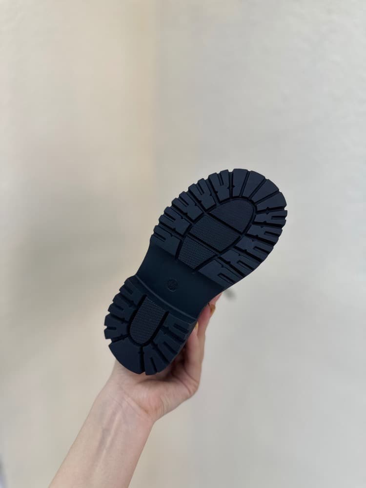 بوت ساق بلند چرم دو سگک کد Q33 — تصویر ۵