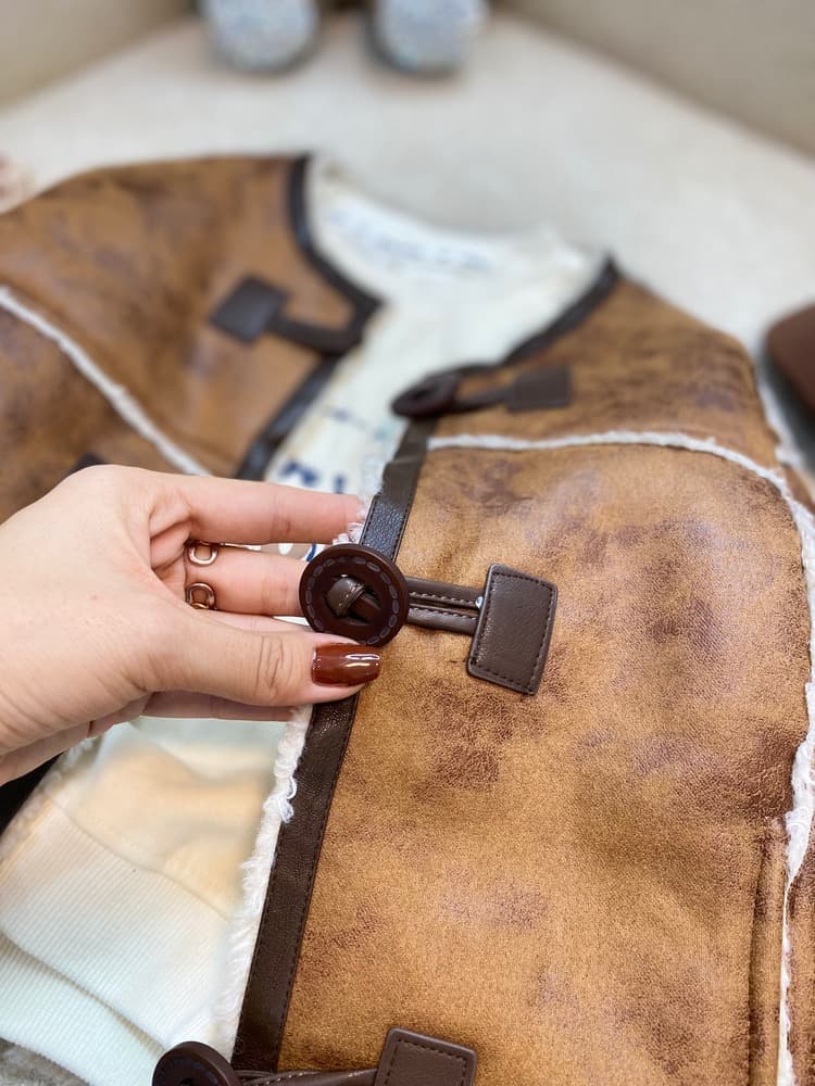کت بوفالو نقلی — تصویر ۳