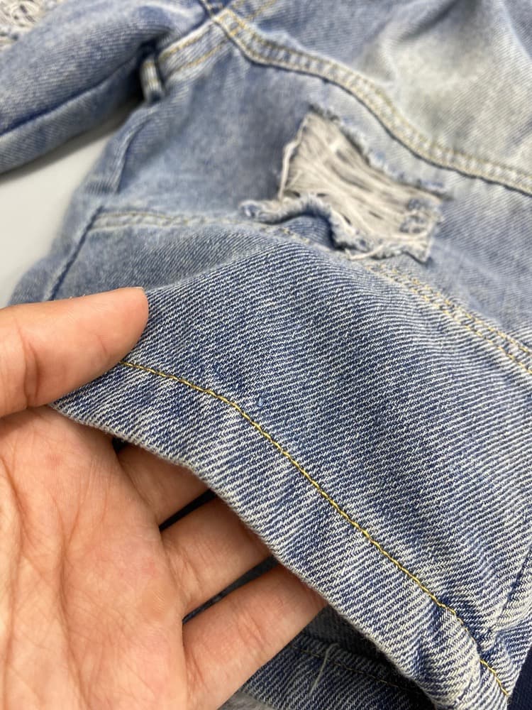 تیشرت راه راه و شلوارک زاپ دار — تصویر ۴