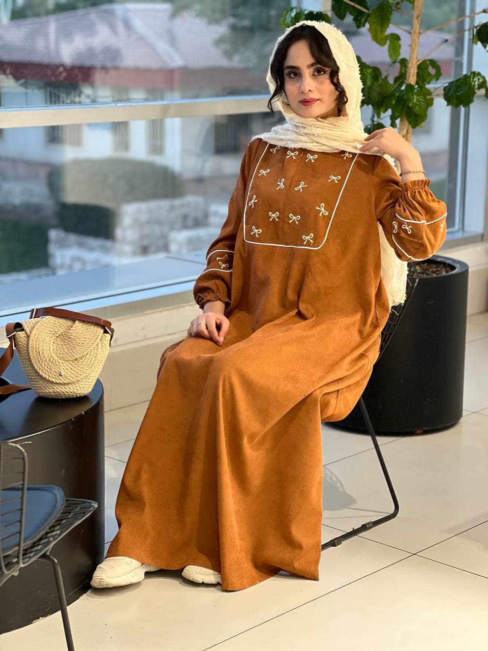 مانتو مخمل بلند طرح پاپیون — تصویر ۵