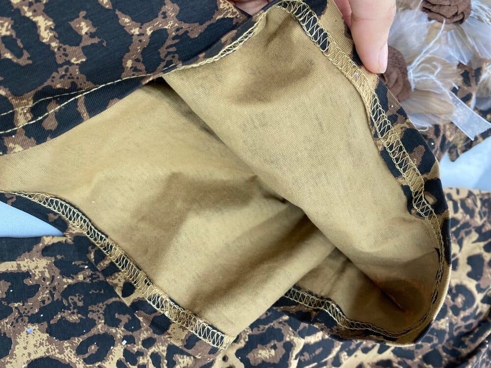 تیشرت و شلوار پلنگی سه گل — تصویر ۳