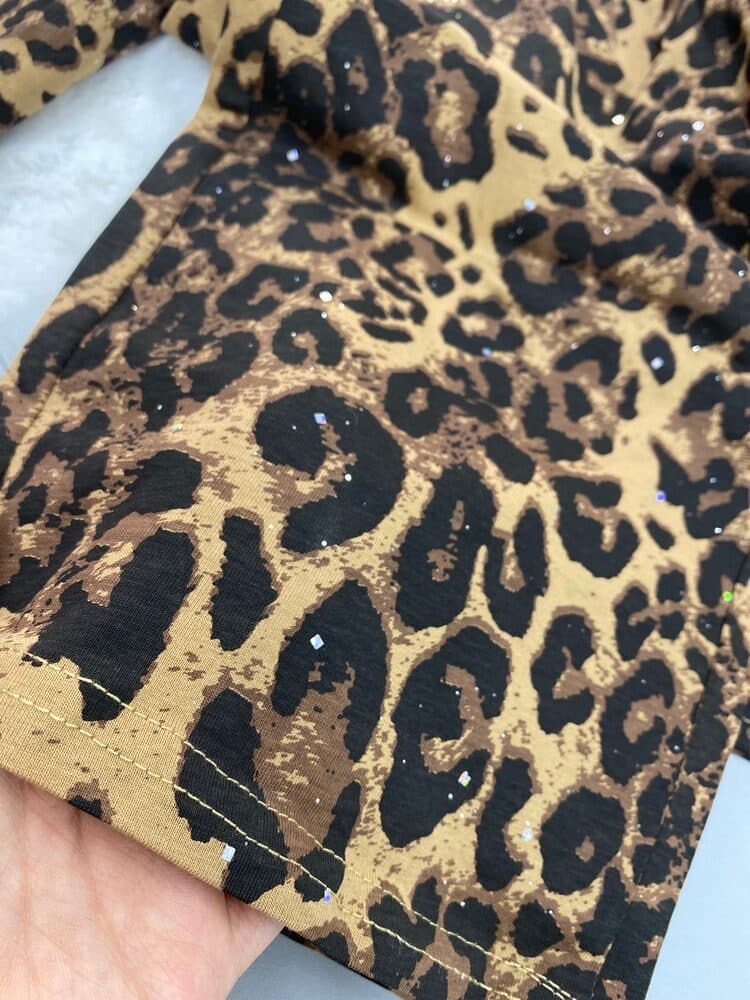 تیشرت و شلوار پلنگی سه گل — تصویر ۸