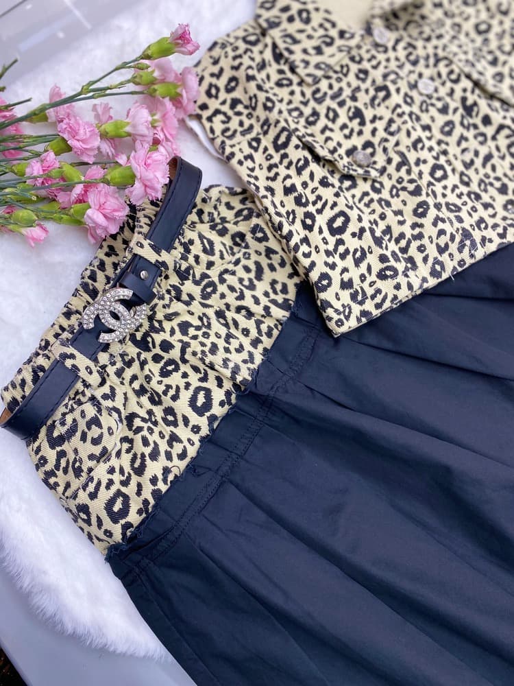 وست پلنگی و دامن مشکی — تصویر ۸