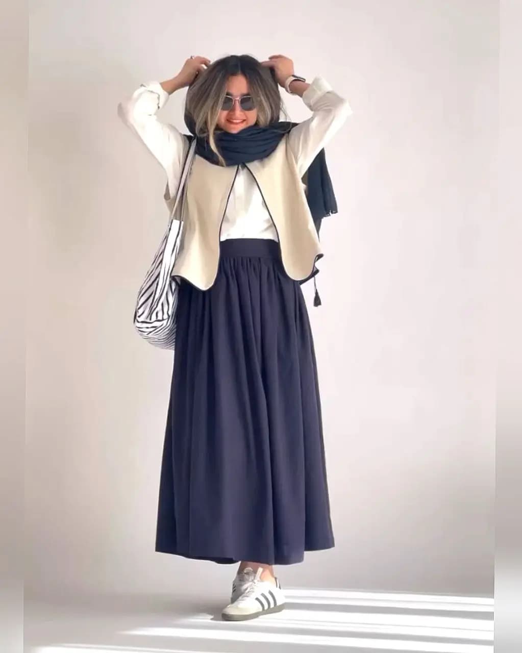 ست دوتیکه وست و دامن زارا مدل سرمه — تصویر ۴