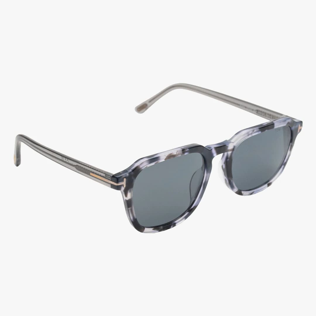 عینک آفتابی تام فورد 931<br><span>Tom Ford TF931</span> — تصویر ۳