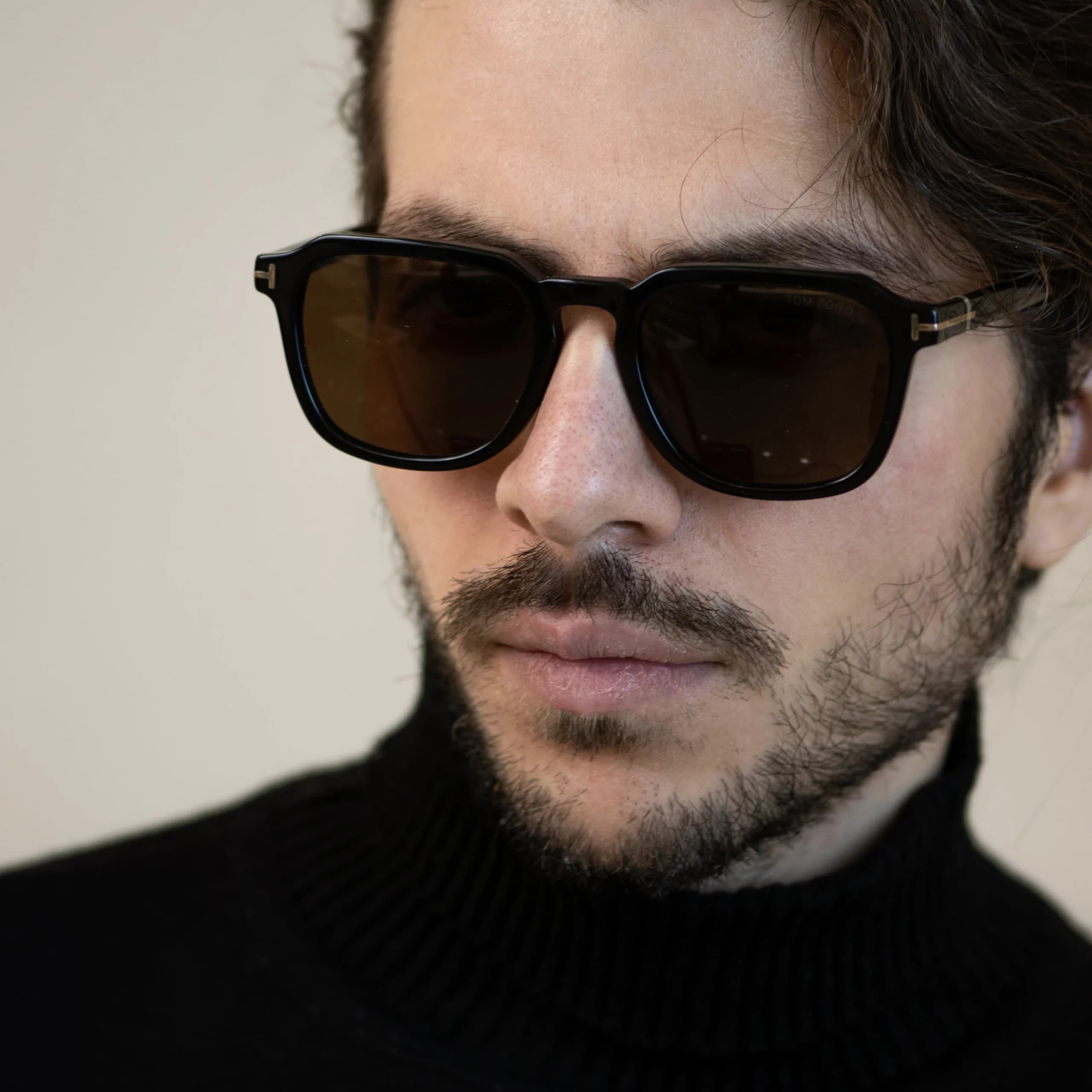 عینک آفتابی تام فورد 931<br><span>Tom Ford TF931</span> — تصویر ۲