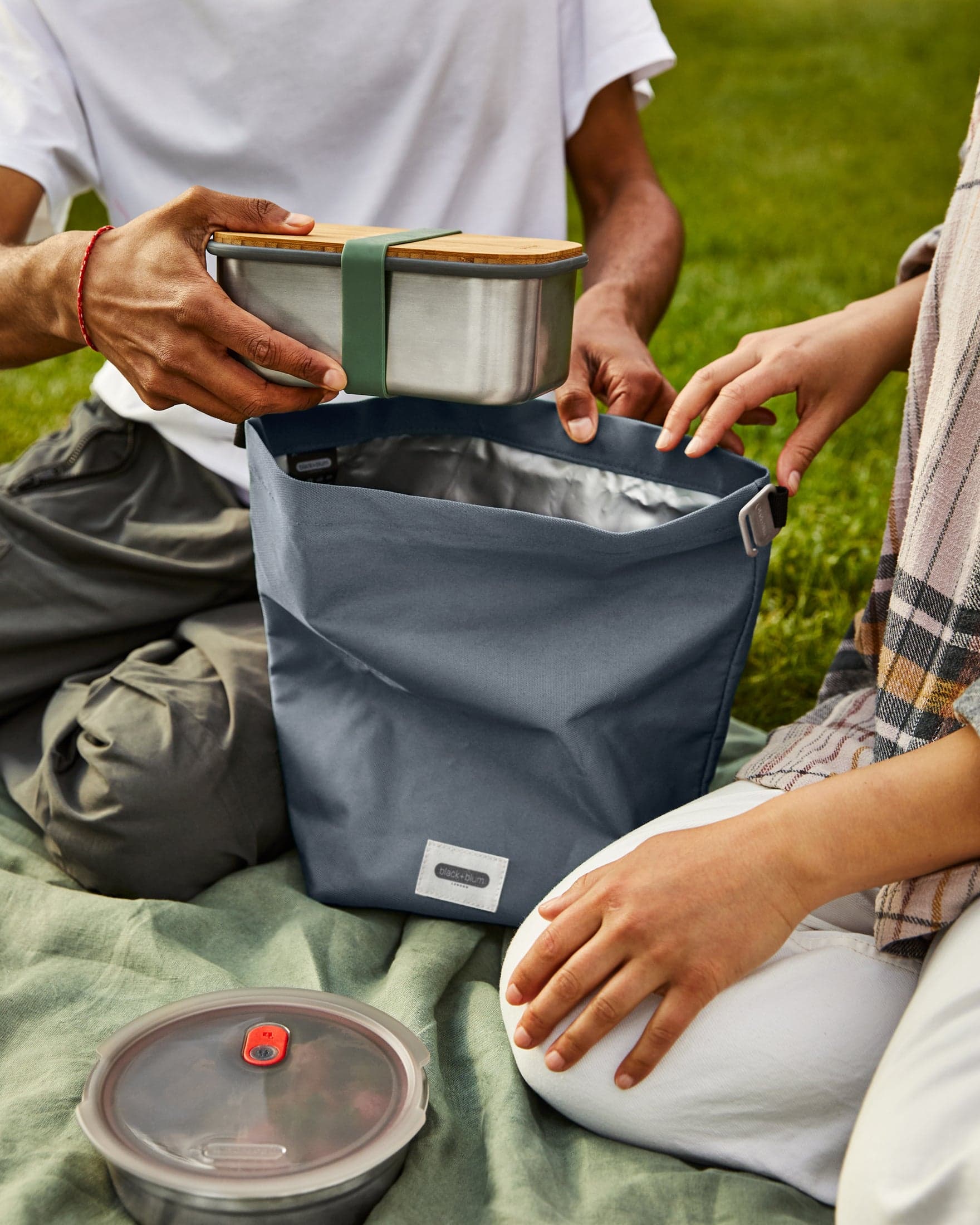 کیف غذای عایق‌دار | Insulated Lunch Bag 6.7L – Black — تصویر ۲
