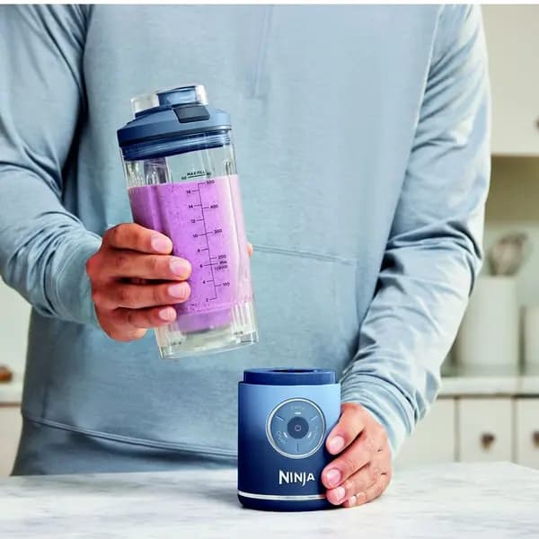 اسموتی شارژی آبی نینجا | Ninja Blast Portable Blender Blue BC251 — تصویر ۲