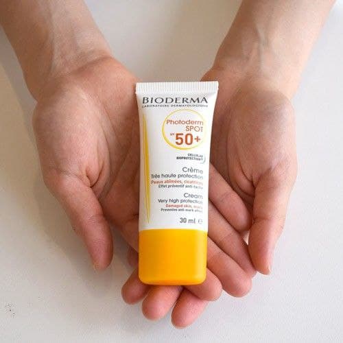 کرم ضد آفتاب بایودرما BIODERMA مدل Photoderm SPOT SPF +50 — تصویر ۳
