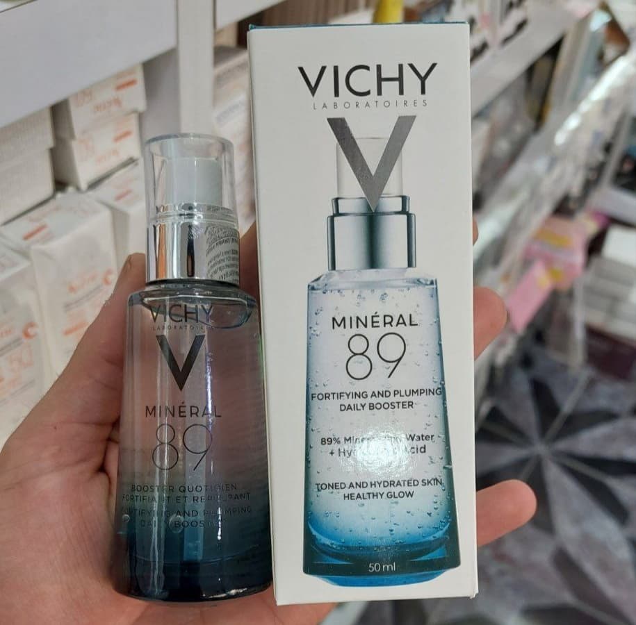 سرم آبرسان و مرطوب کننده مینرال 89 ویشی VICHY حجم 50 میلی لیتر