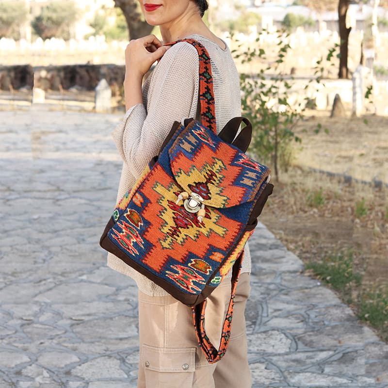 کوله پشتی گلیمی دستبافت مدل چیا (کد BR01) — تصویر ۵