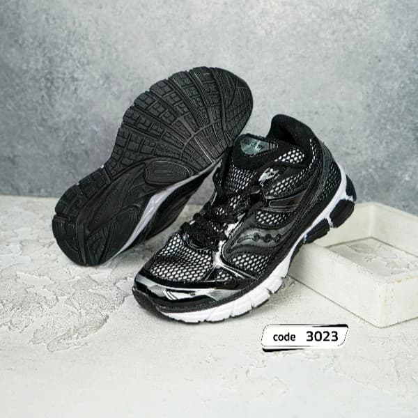 کتونی نقره ای مشکی saucony (کد3023) — تصویر ۳