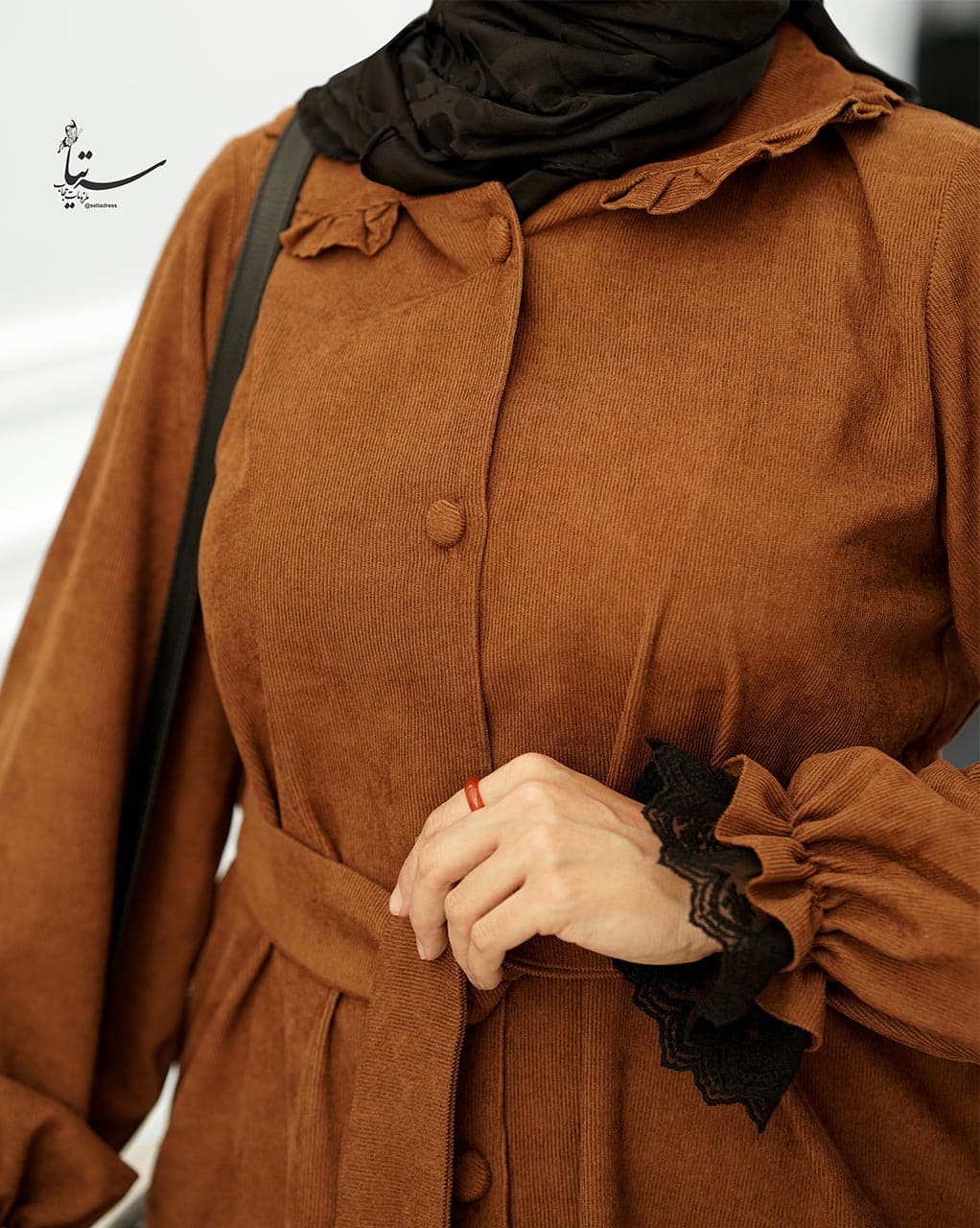 مانتو عبایی ماهرخ — تصویر ۴