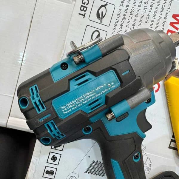بکس شارژی 1500 نیوتون ماکیتا مدل 228v — تصویر ۳