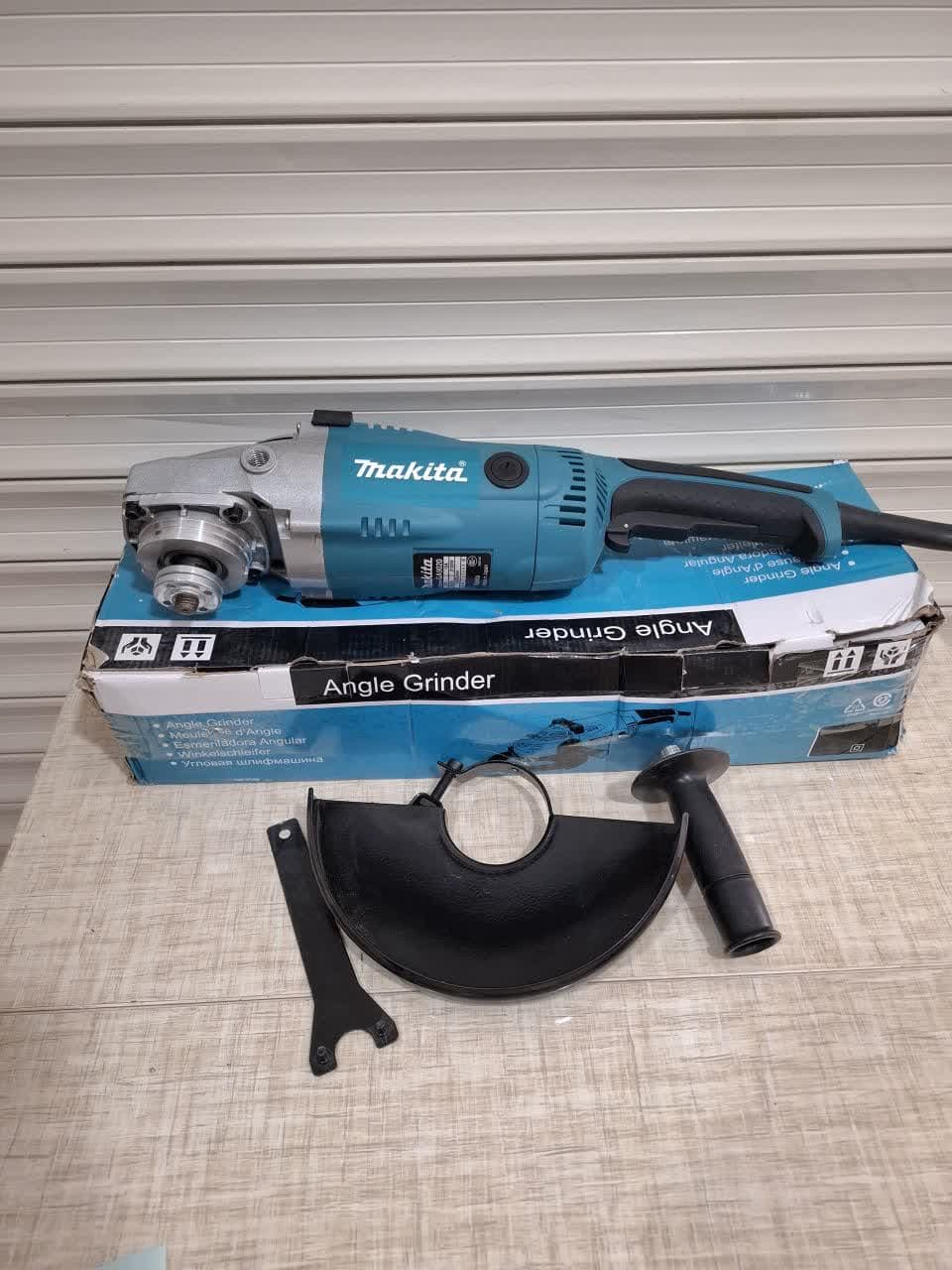 سنگ فرز بزرگ ماکیتا 2100وات مدل GA920