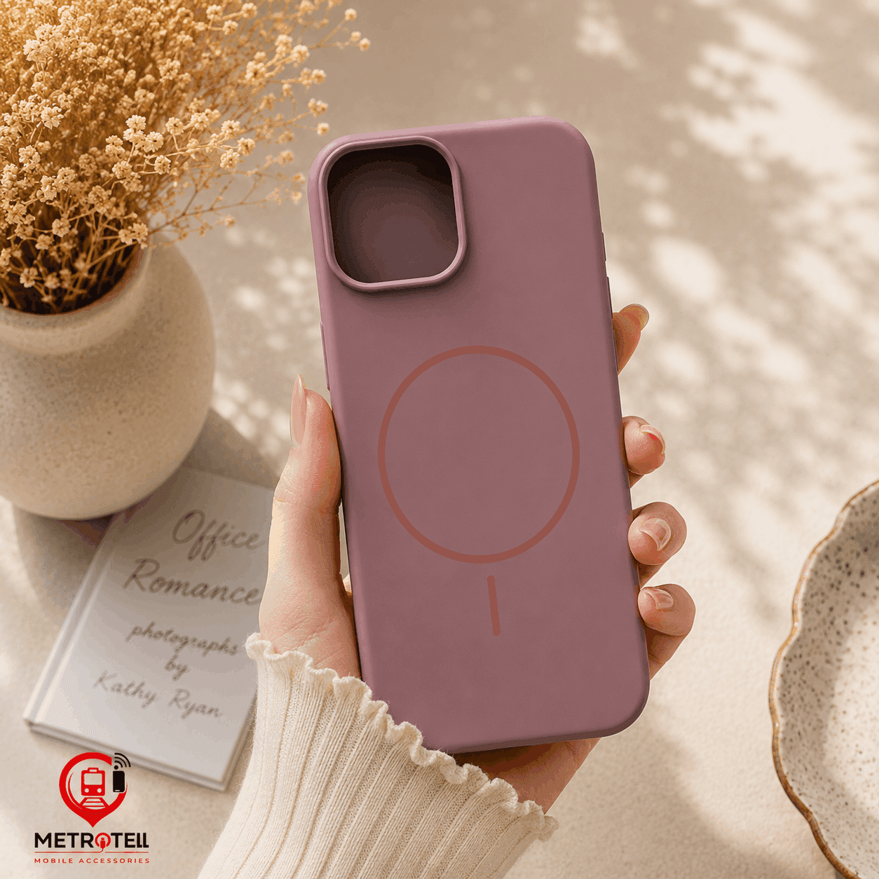 کاور سیلیکونی پاک کنی مگسیف دار مناسب برای گوشی آیفون 16پرومکس IPHONE — تصویر ۴