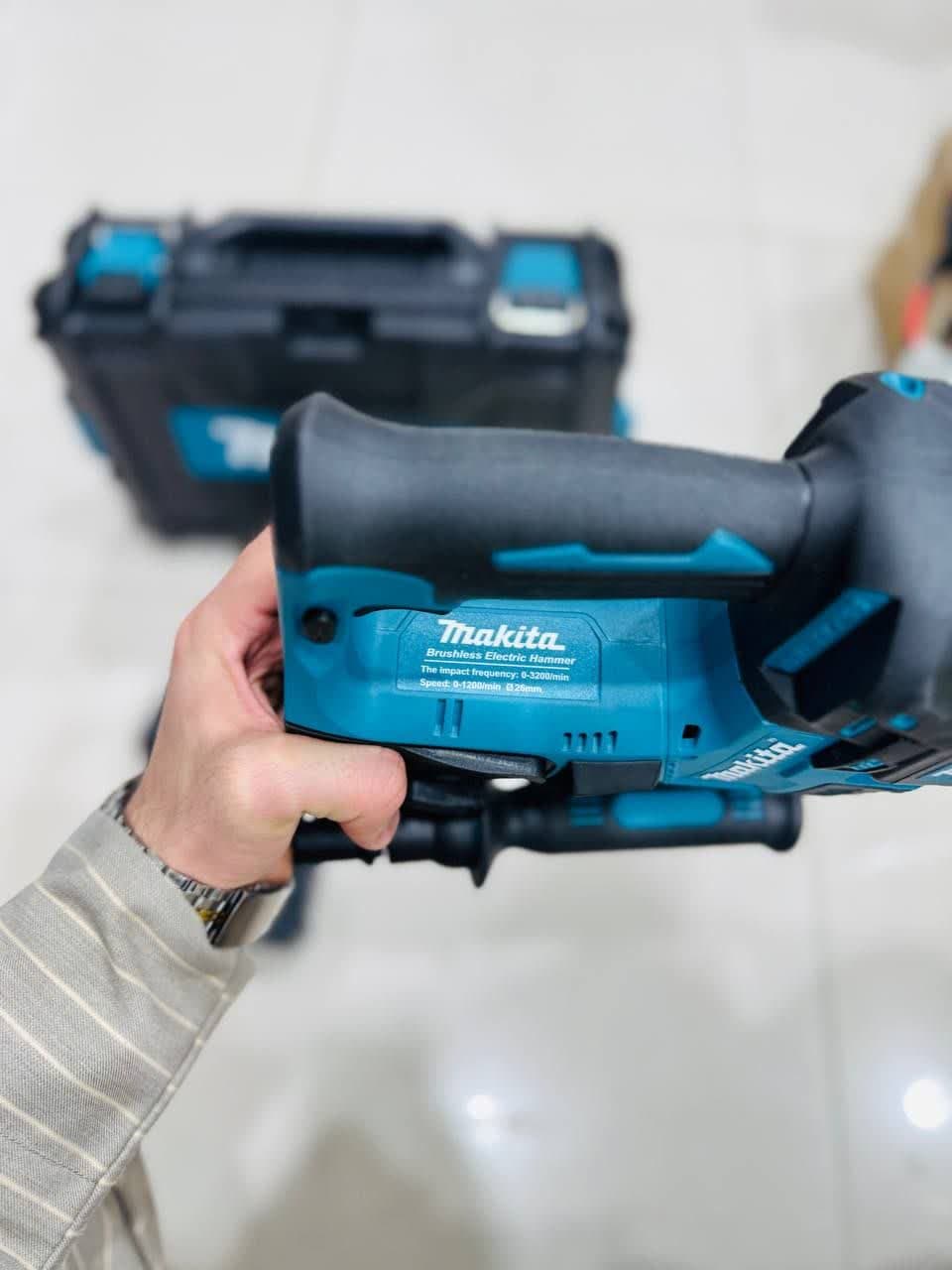 بتن کن شارژی 88 ولتی ماکیتا مدل 88V — تصویر ۳