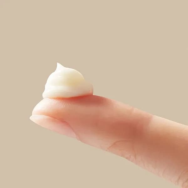 کرم دور چشم و جوانساز کل صورت AHC مدل Premier Ampoule In Eye Cream — تصویر ۵