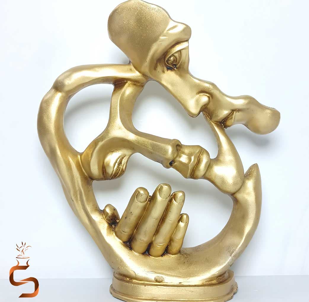 مجسمه احساسی رخ پلی استری