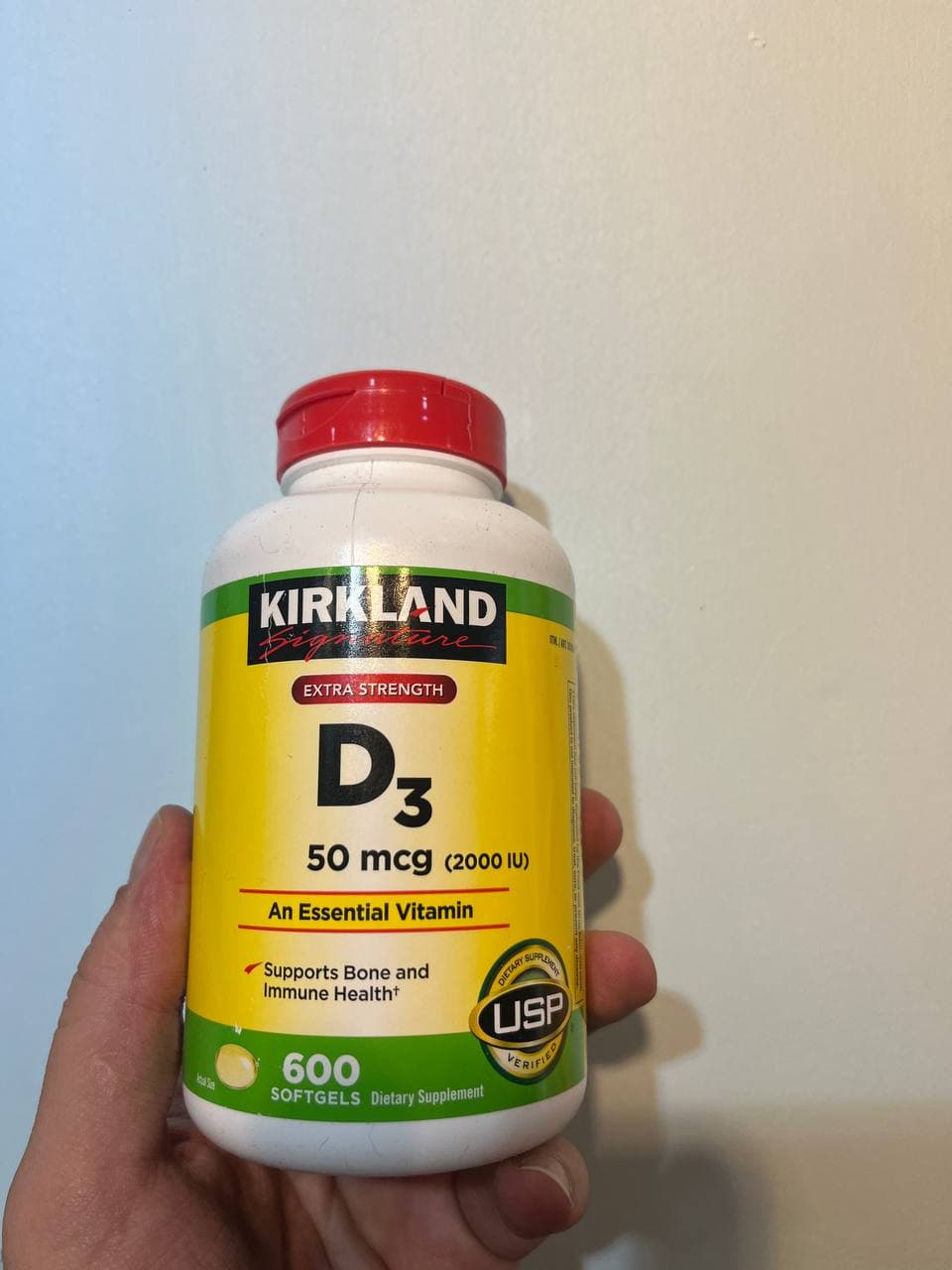 ویتامین D3 کرکلند اصل آمریکا با جذب بالا، مؤثر در تقویت استخوان‌ها، سیستم ایمنی و سلامت عضلات. خرید Vitamin D3 Kirkland اورجینال ضمانت بازگشت وجه.