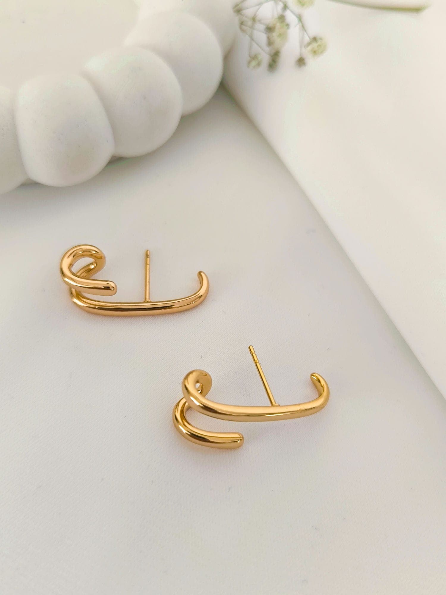 گوشواره ژوپینگ مینیمال آغوش