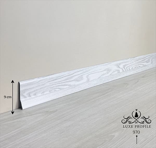 قرنیز سفید طرح چوب پی وی سی 9cm کد 970