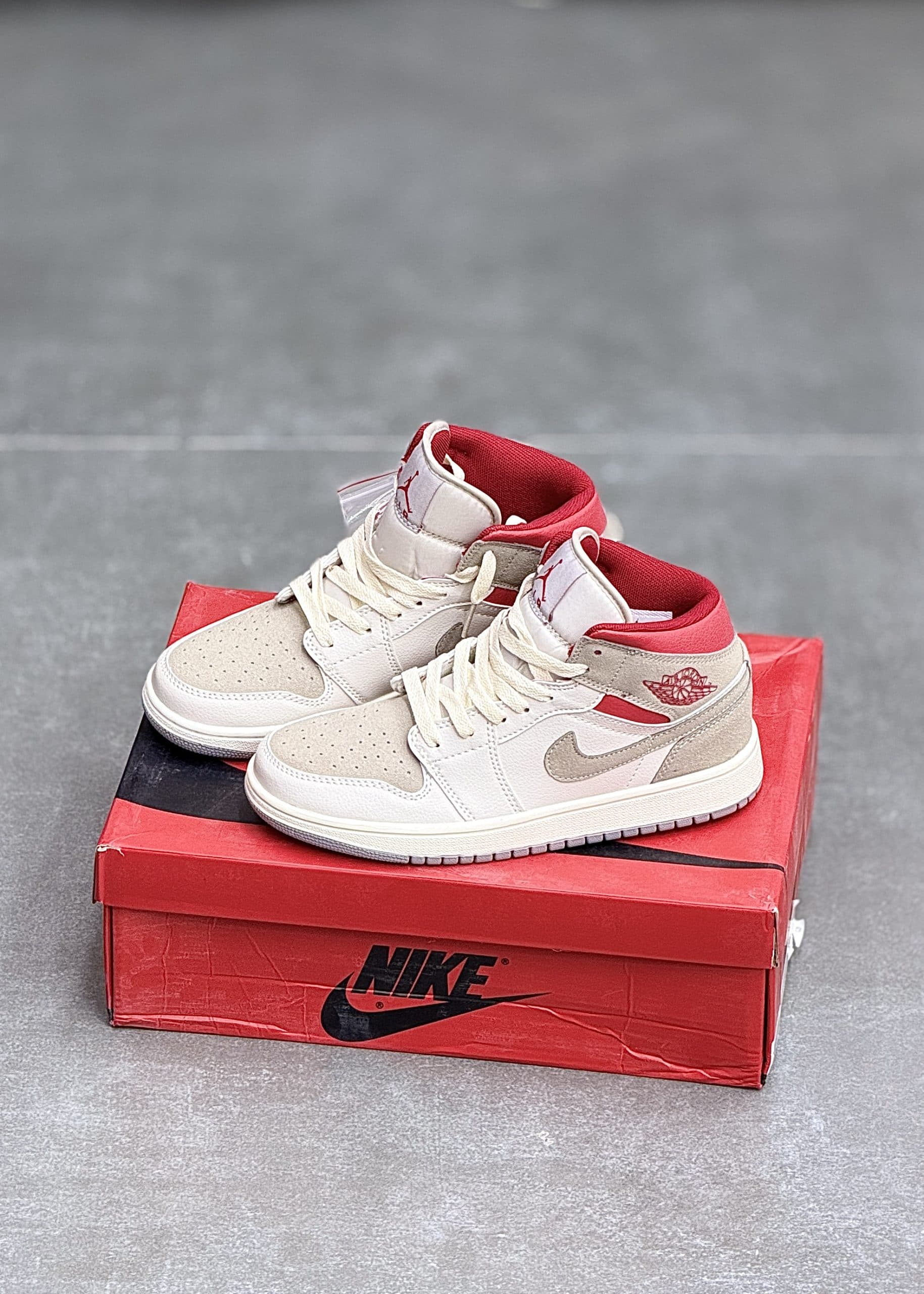 | نایک جردن ساقدار مید پست پرسنت | NIKE JORDAN 1 HIGE MID PAST PRESENT