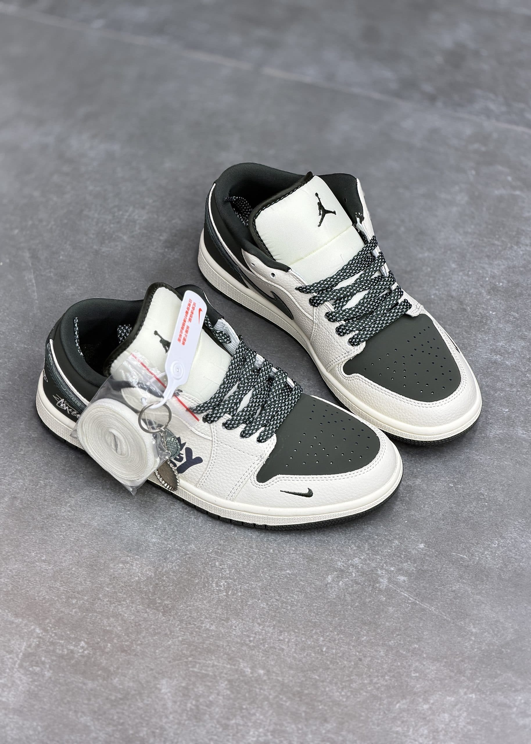 نایک جردن وان استایسی | Jordan 1 Low WHITE STAYSI — تصویر ۴