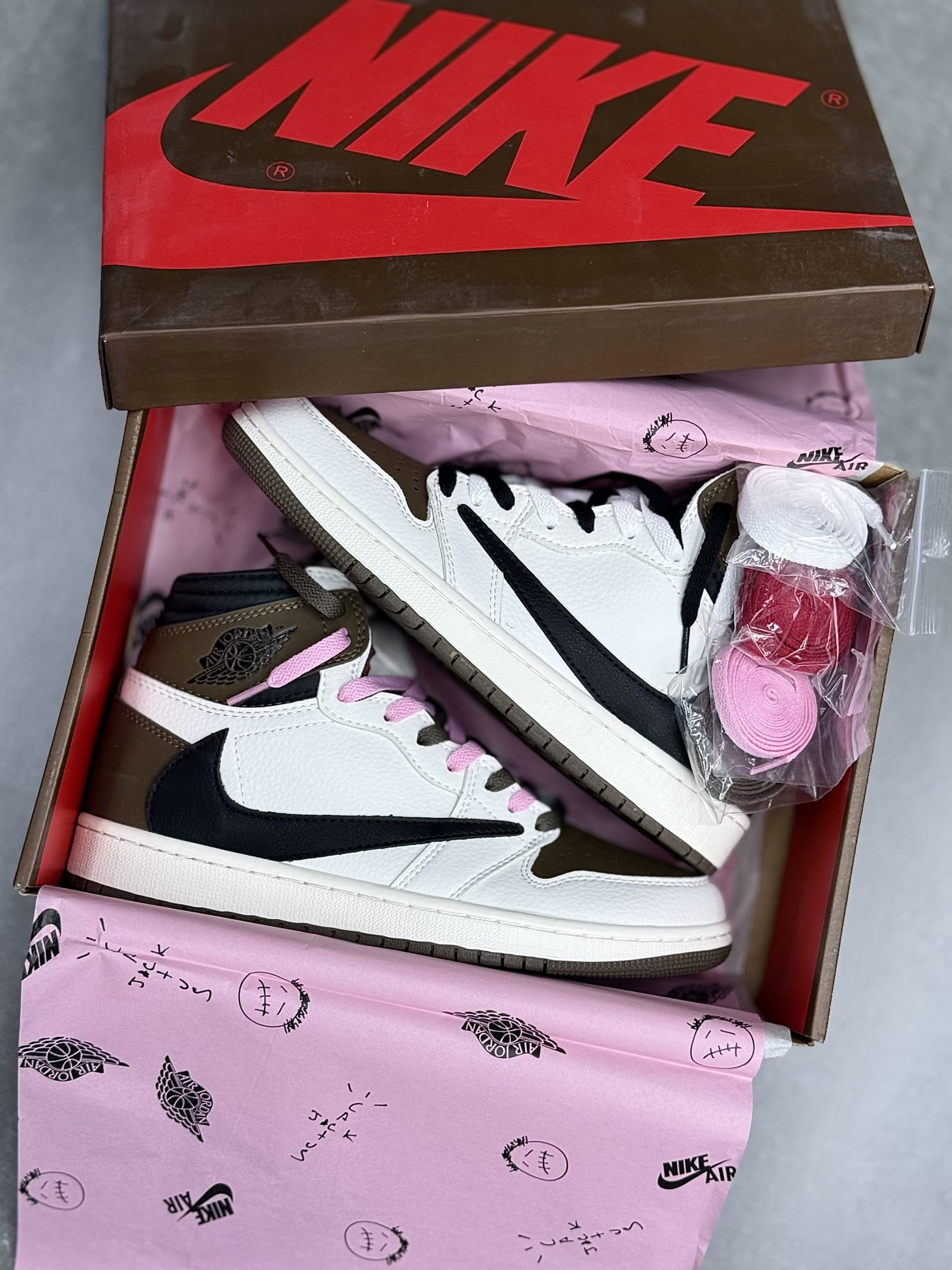 | نایک جردن ساقدار ریورس موکا | NIKE JORDAN 1 HIGE REVERSE MOCHA — تصویر ۳