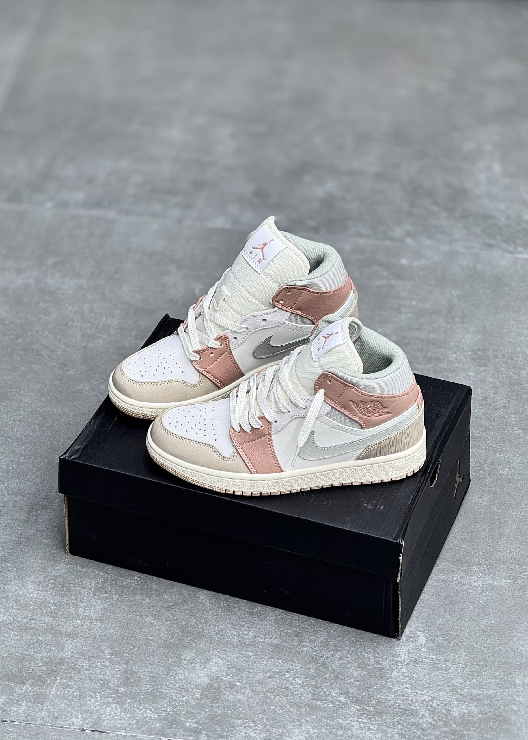 | نایک جردن ساقدار میلانو | NIKE JORDAN 1 HIGE MID MILAN — تصویر ۲