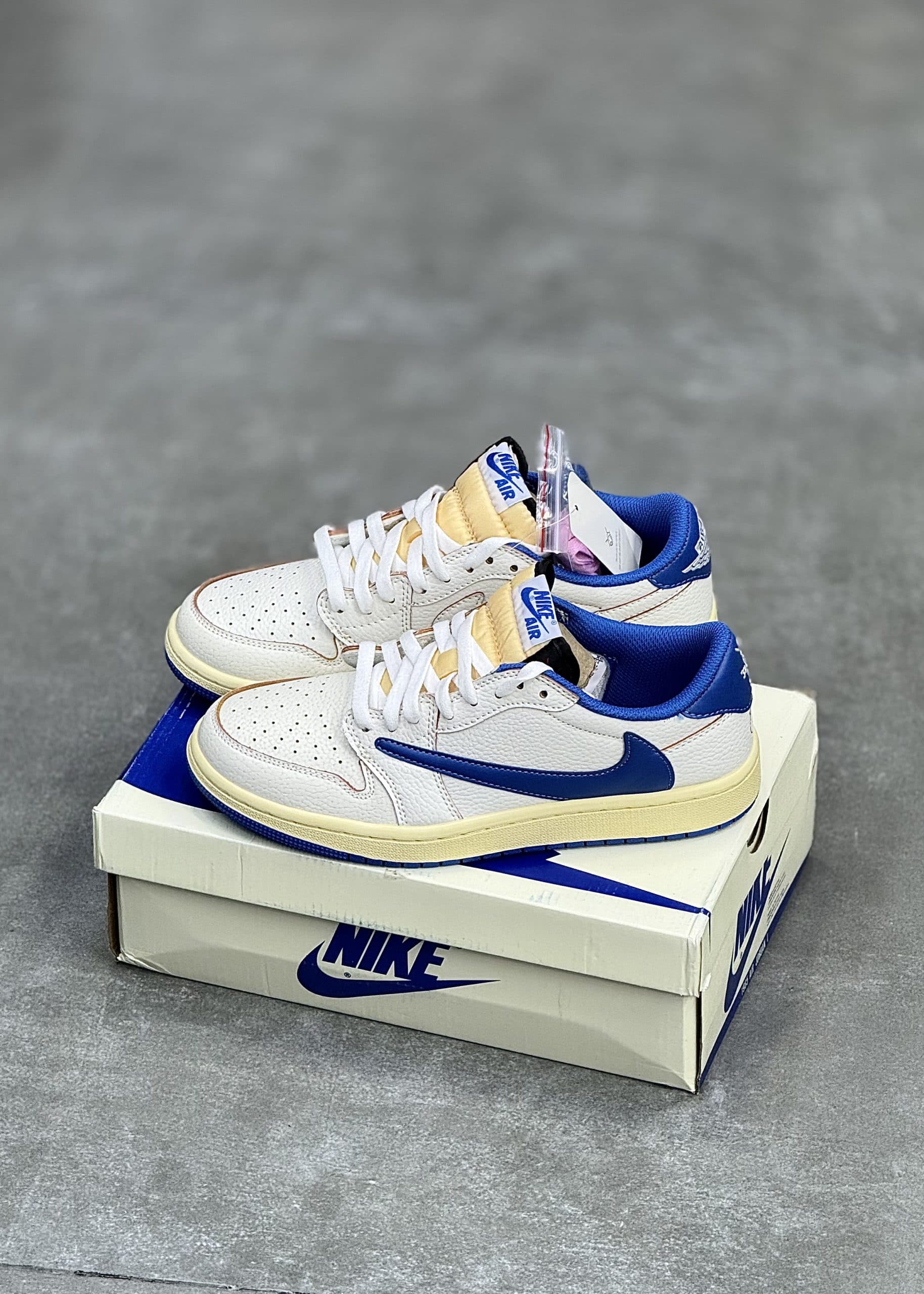 تراويس اسکات فرگمنت | NIKE TRAVIS SCOTT FRAGMENT DESING — تصویر ۲