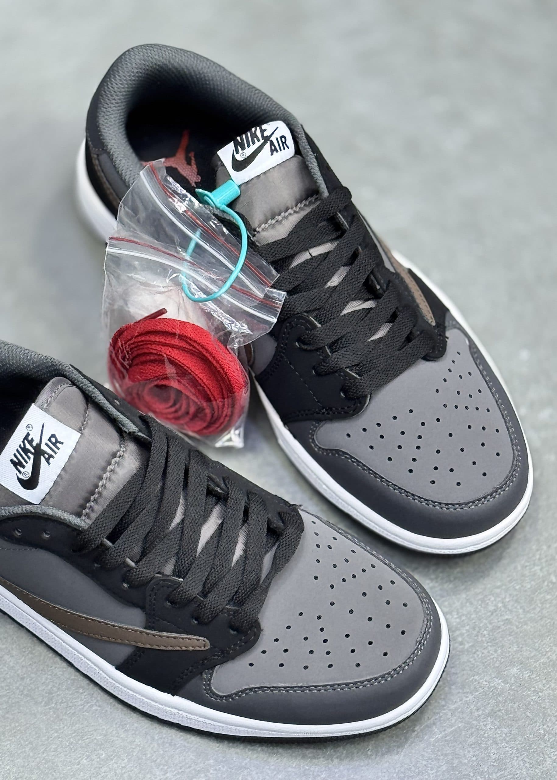 تراويس اسکات جردن کبوتری | NIKE TRAVIS SCOTT PIGEON — تصویر ۴