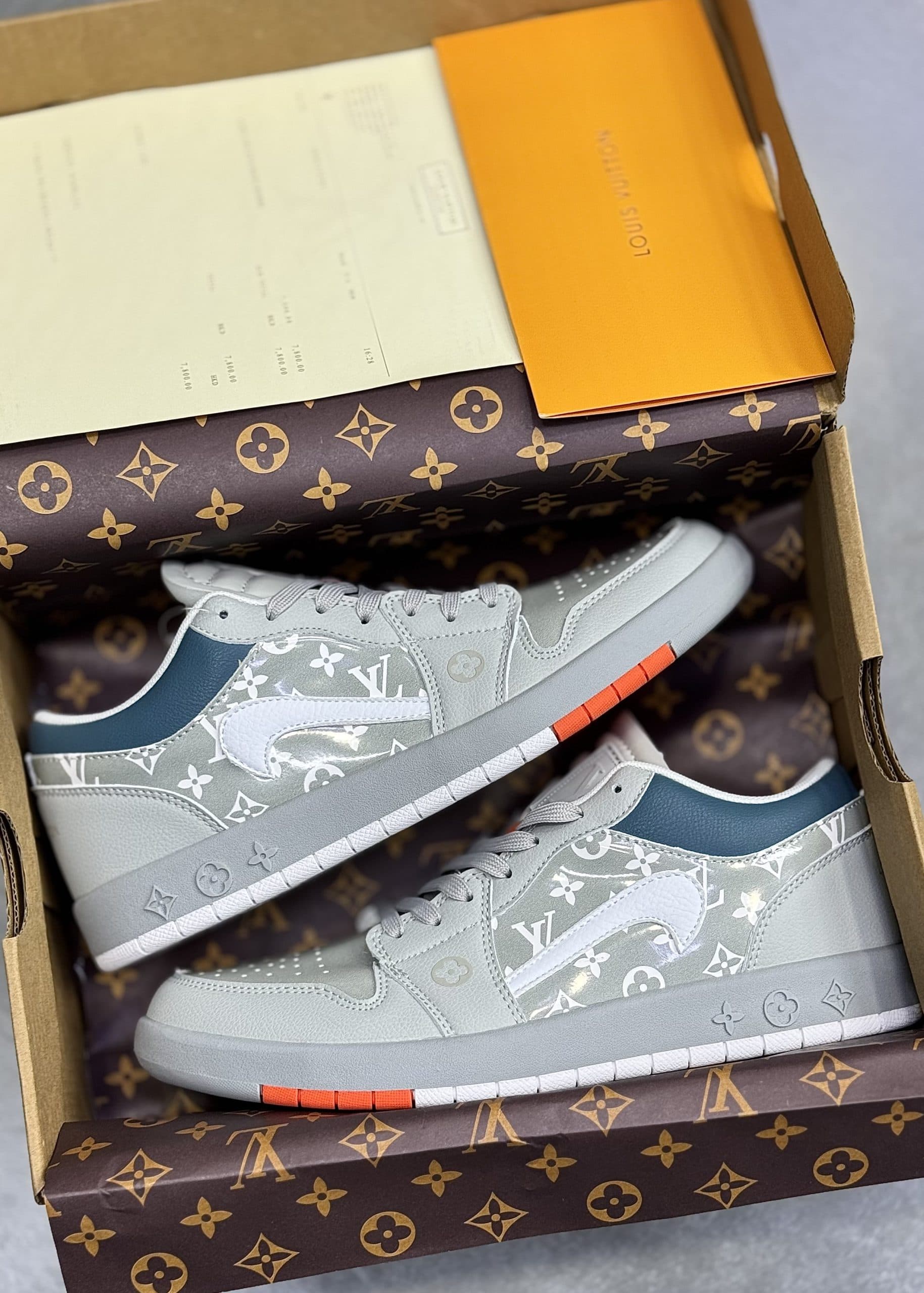 نایک جردن وان انایک جردن لویی ویتون | |Jordan 1 Low WHITE LV — تصویر ۳